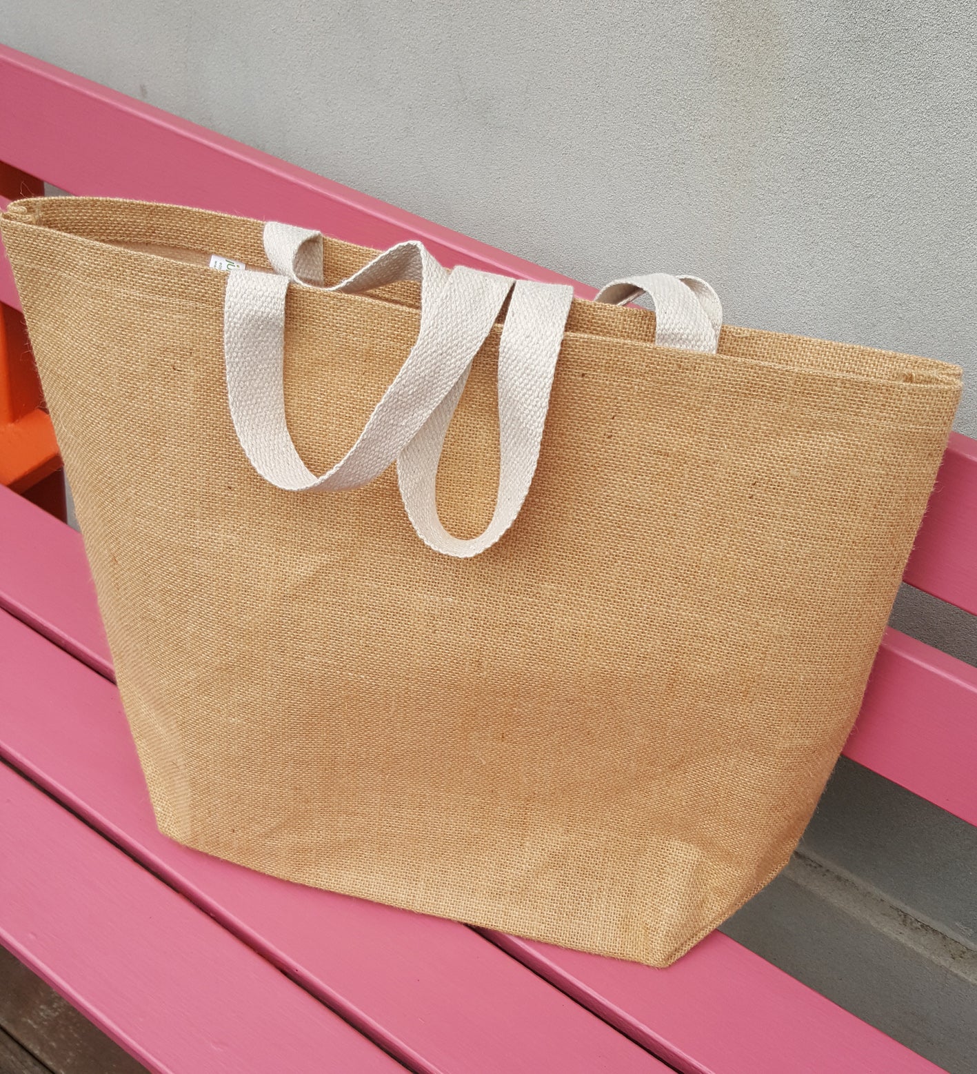 Jute-Market-Bag-Bench_1024x1024@2x